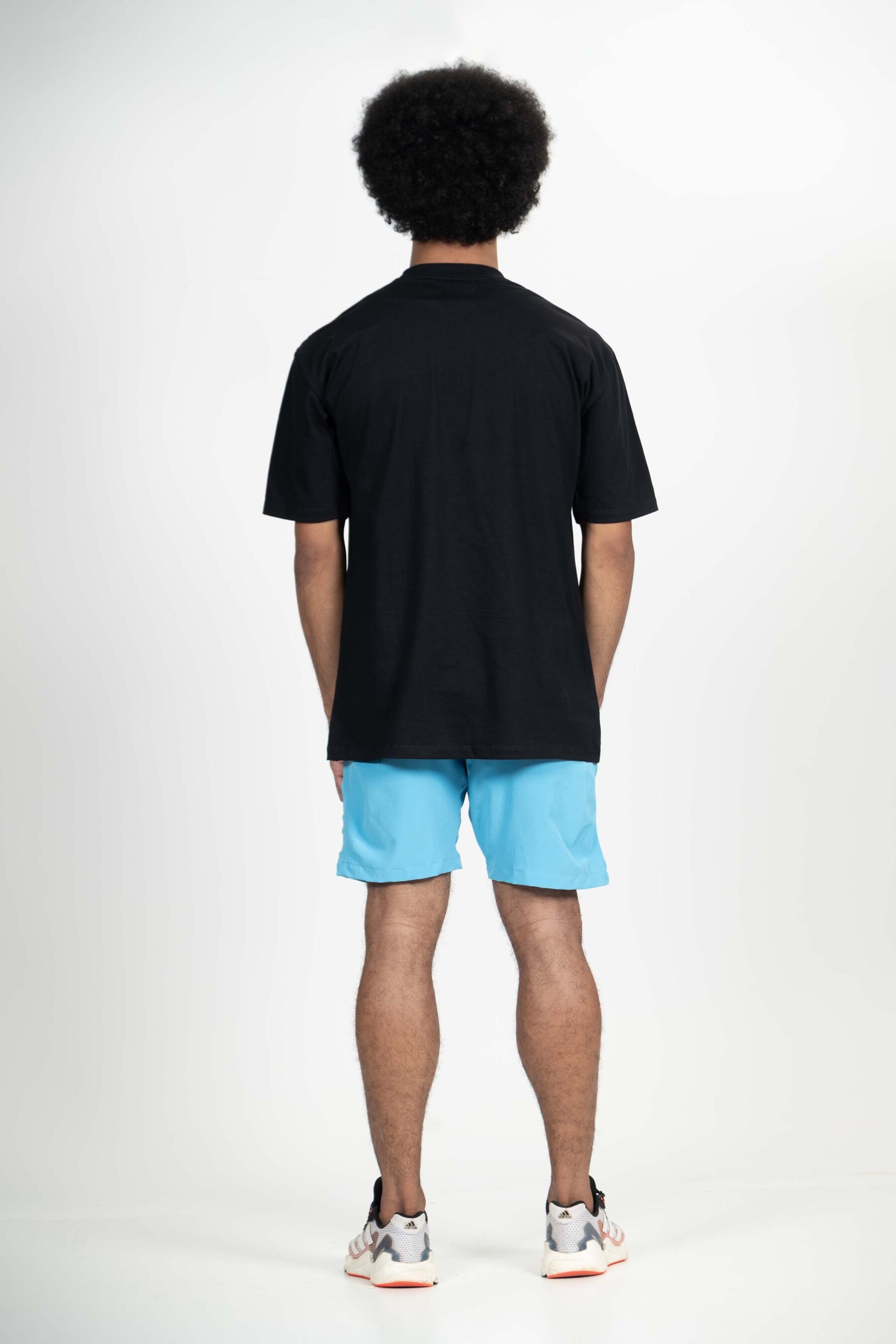Bermuda shorts Dry-FIT Tech Comfort masculina azul turquesa, ideal para atividades esportivas e uso casual.