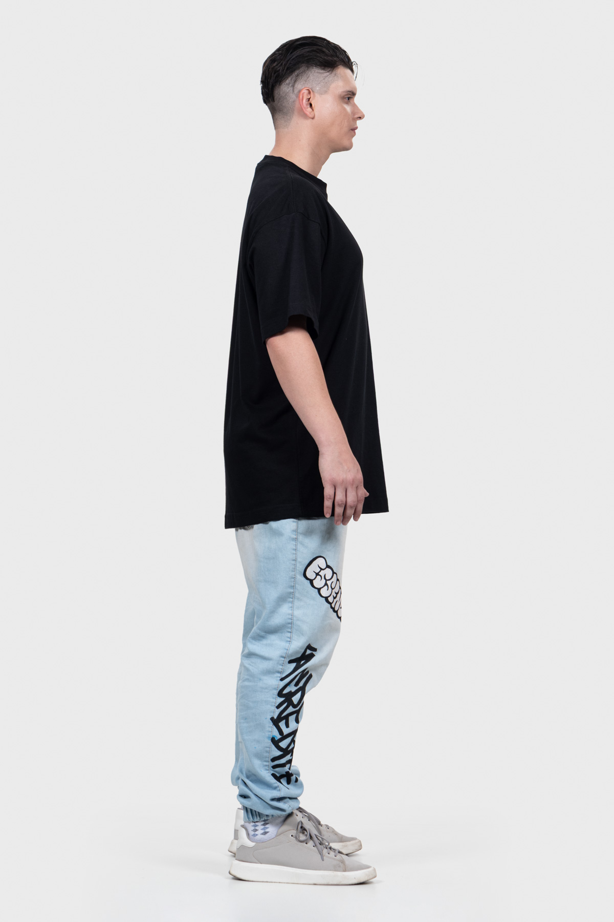 Camiseta Oversized Everyday Básica | Preta Brand Liso - Imagem 4