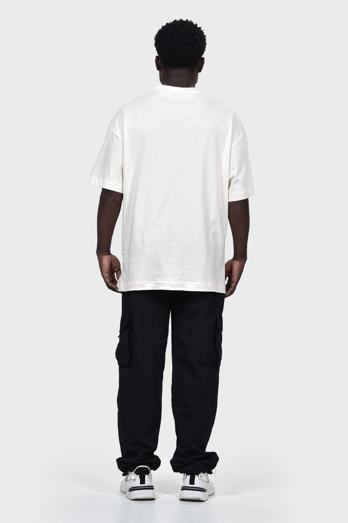 Camiseta Oversized Everyday Básica | Off White Brand Liso - Imagem 3