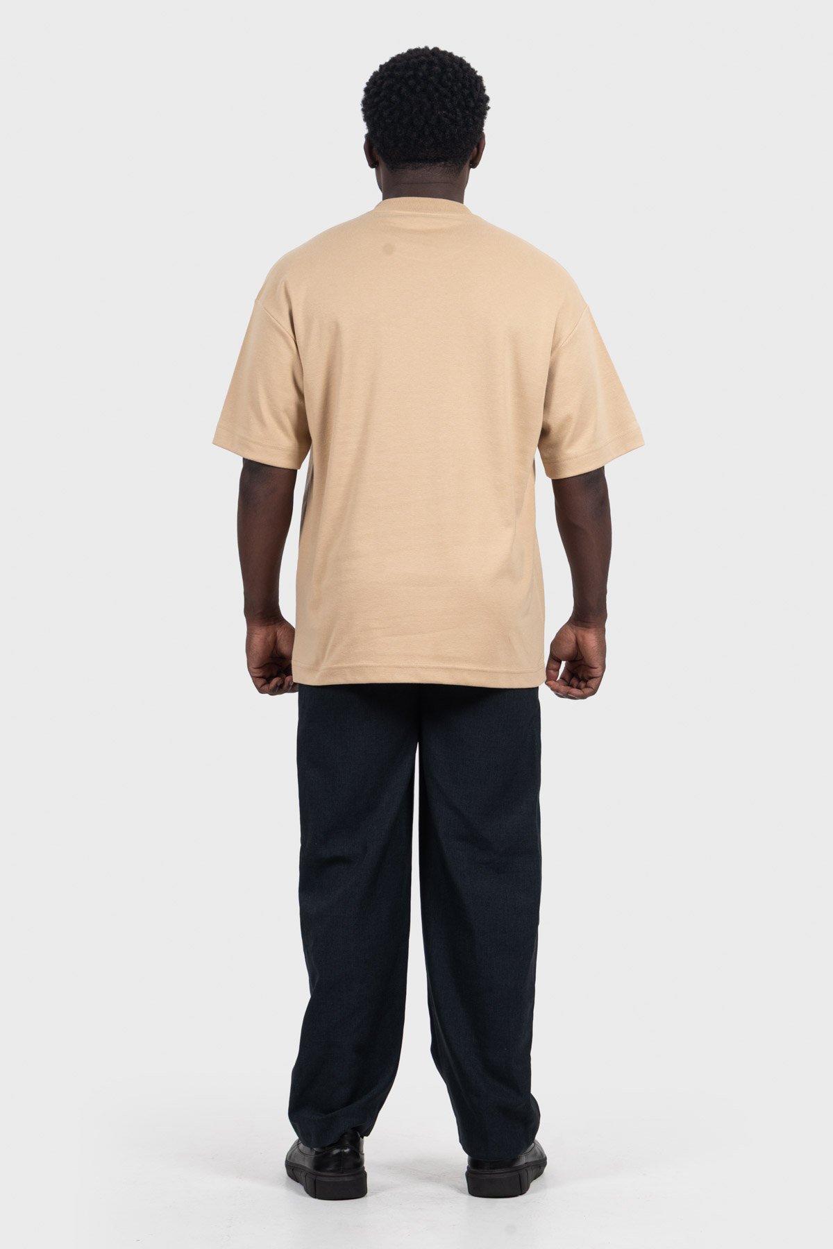 Camiseta Oversized Everyday Básica | Bege Camel Brand Liso - Imagem 3