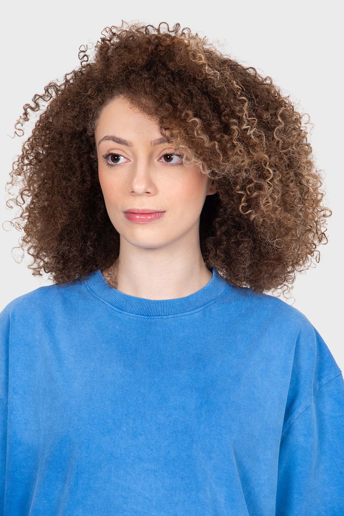 Oversized Burn Azul Estonado – 220g de presença, caimento largo, fio 20.1 e textura estonada.