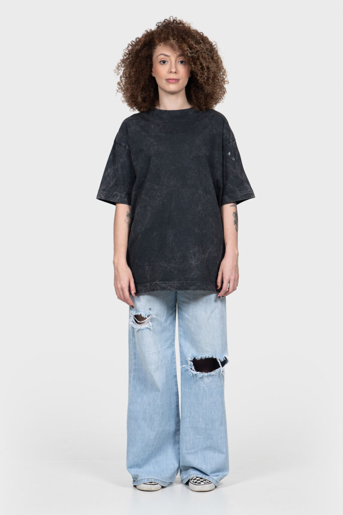 Oversized Burn Preta Marmorizada – 220g de presença, caimento largo, fio 20.1 e textura estonada.